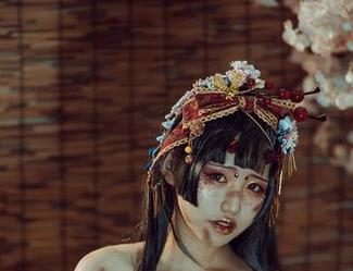 运动中的美丽邂逅：芊川一笑MNKCos作品的魅力无限