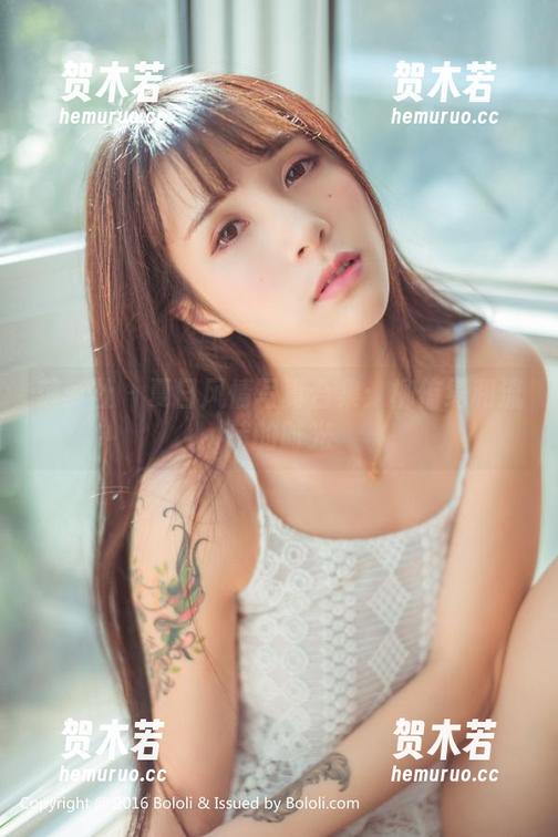 菠萝社-柳侑绮 菠萝社 - 夏日风情写真合集:柳侑绮和流转的时光