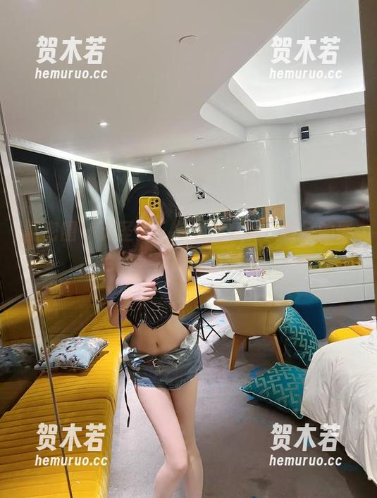 微密圈 - 无圣光，怎么回事啊？葛征的黑色图集真是直击灵魂！