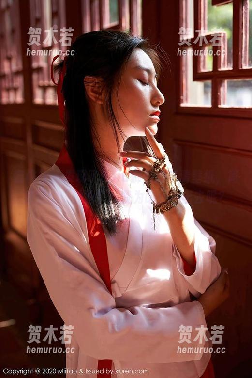 蜜桃社-Rola 蜜桃社 - 发现了Rola御姐的高清壁纸,简直是个“神画”!我为啥还要出去呢?