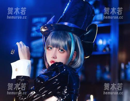 高清照片下的阿薰kaOri清晨少女，晨露似乎在耳边低语