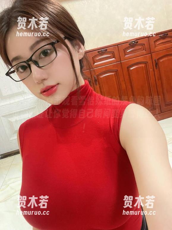 微密圈 - 点击观看雪怡妹纸的紫色韵味图包，保证让你觉得自己瞬间变身时尚达人！