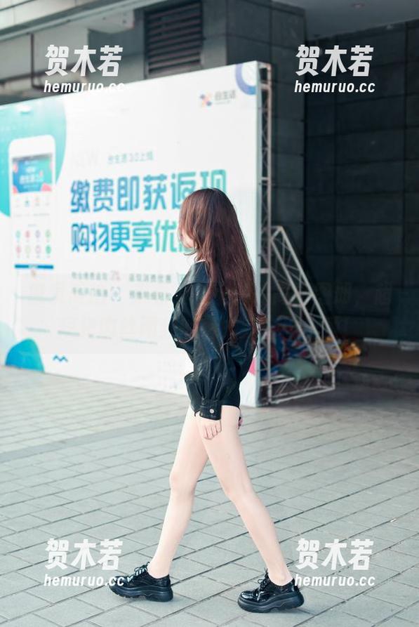 魔镜街拍 - 来看看艾小青的高清图册，超短裙肉丝网红的魅力完全不怕晒！